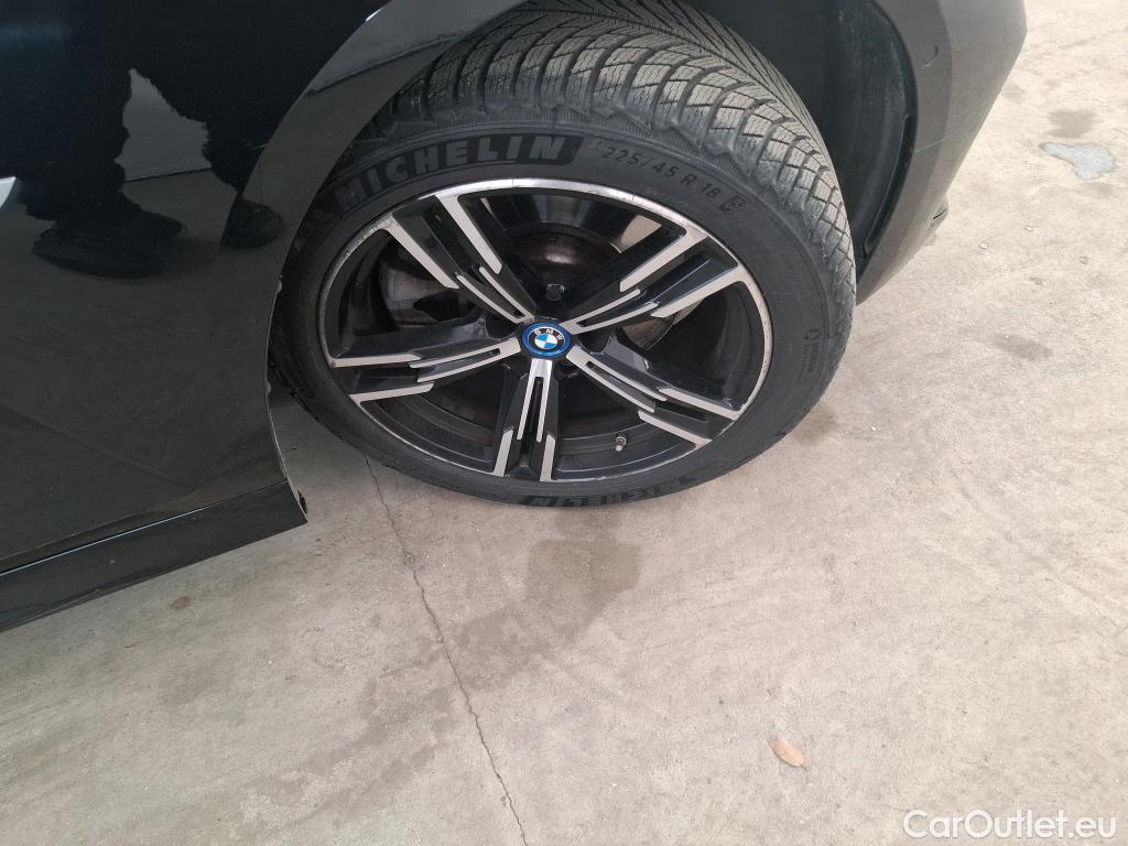  Bmw  Serie 3 Série 3 Touring 330 e M Sport 2.0 290CV BVA8 E6d #30