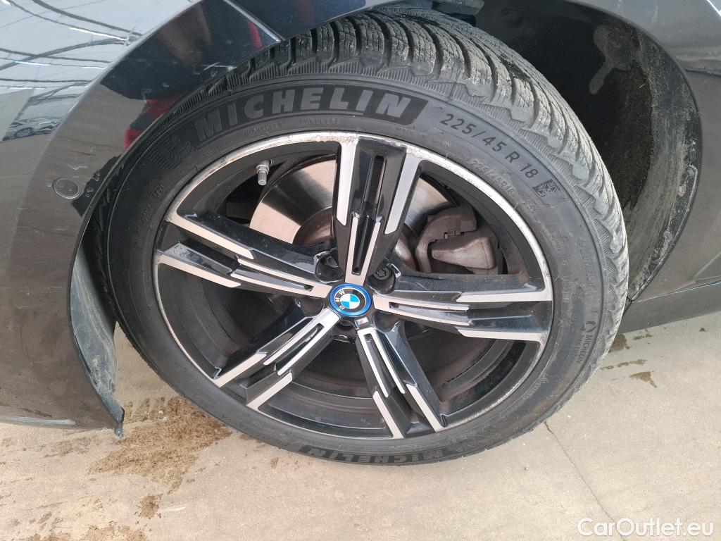  Bmw  Serie 3 Série 3 Touring 330 e M Sport 2.0 290CV BVA8 E6d #24