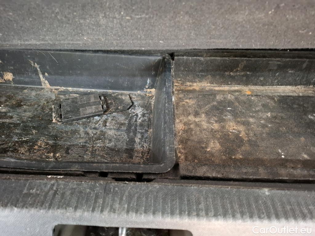  Citroen  C5 Aircross CITROEN  / 2018 / 5P / SUV Hybrid 225 ë-EAT8 Shine #66