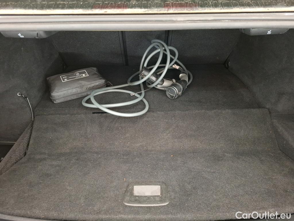  Bmw  Serie 3 BMW Série 3 Berline / 2018 / 4P / Berline 330e 292ch Edition Sport BVA8 Hybride #51