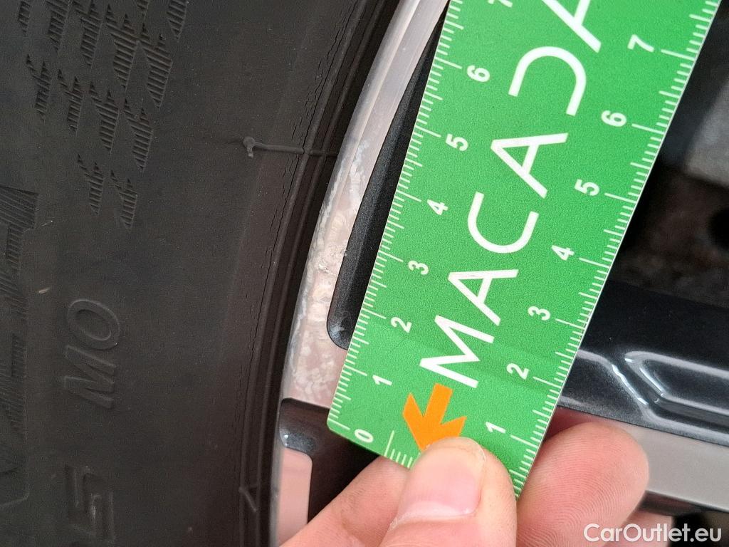  Bmw  Serie 3 BMW Série 3 Berline / 2018 / 4P / Berline 330e 292ch Edition Sport BVA8 Hybride #30