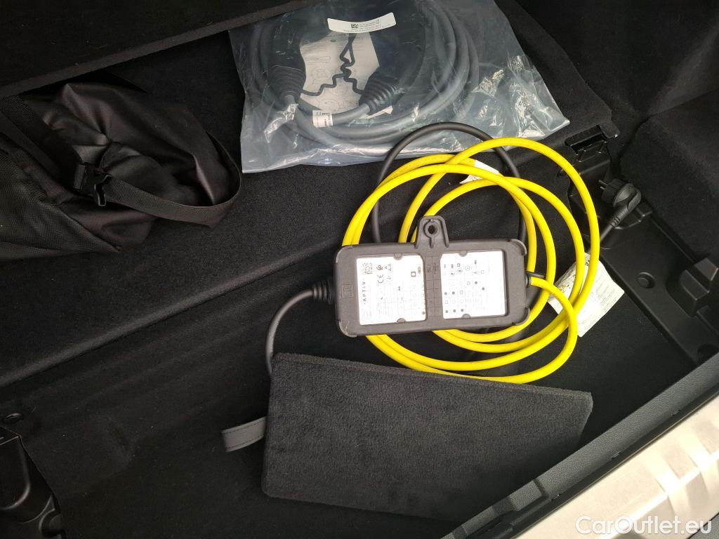  Bmw  Serie 3 Série 3 Touring / 2022 / 5P / Break 320e 204ch M Sport BVA8 Hybride #6