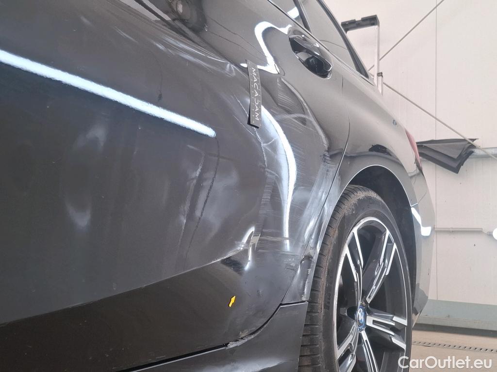  Bmw  Serie 3 Série 3 Touring 330 e M Sport 2.0 290CV BVA8 E6d #15