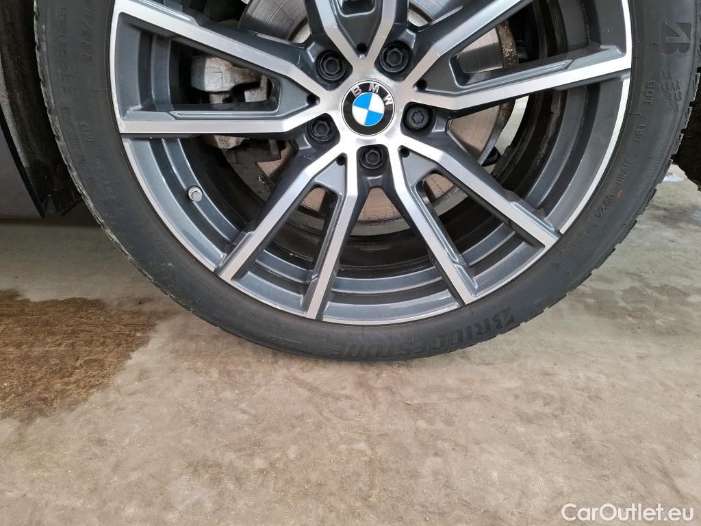  Bmw  Serie 3 BMW Série 3 Berline / 2018 / 4P / Berline 330e 292ch Edition Sport BVA8 Hybride #47