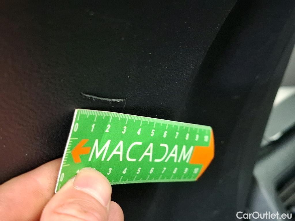  Bmw  Serie 3 BMW Série 3 Berline / 2018 / 4P / Berline 330e 292ch Edition Sport BVA8 Hybride #40