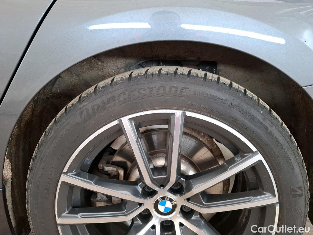  Bmw  Serie 3 BMW Série 3 Berline / 2018 / 4P / Berline 330e 292ch Edition Sport BVA8 Hybride #46