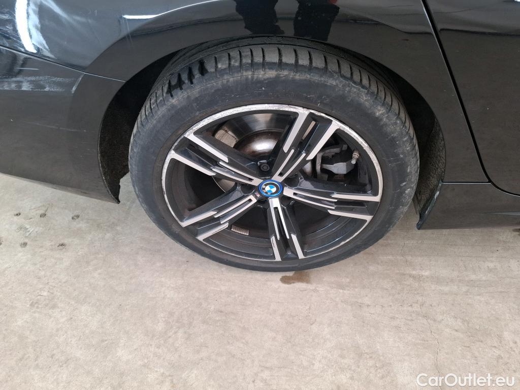  Bmw  Serie 3 Série 3 Touring 330 e M Sport 2.0 290CV BVA8 E6d #41