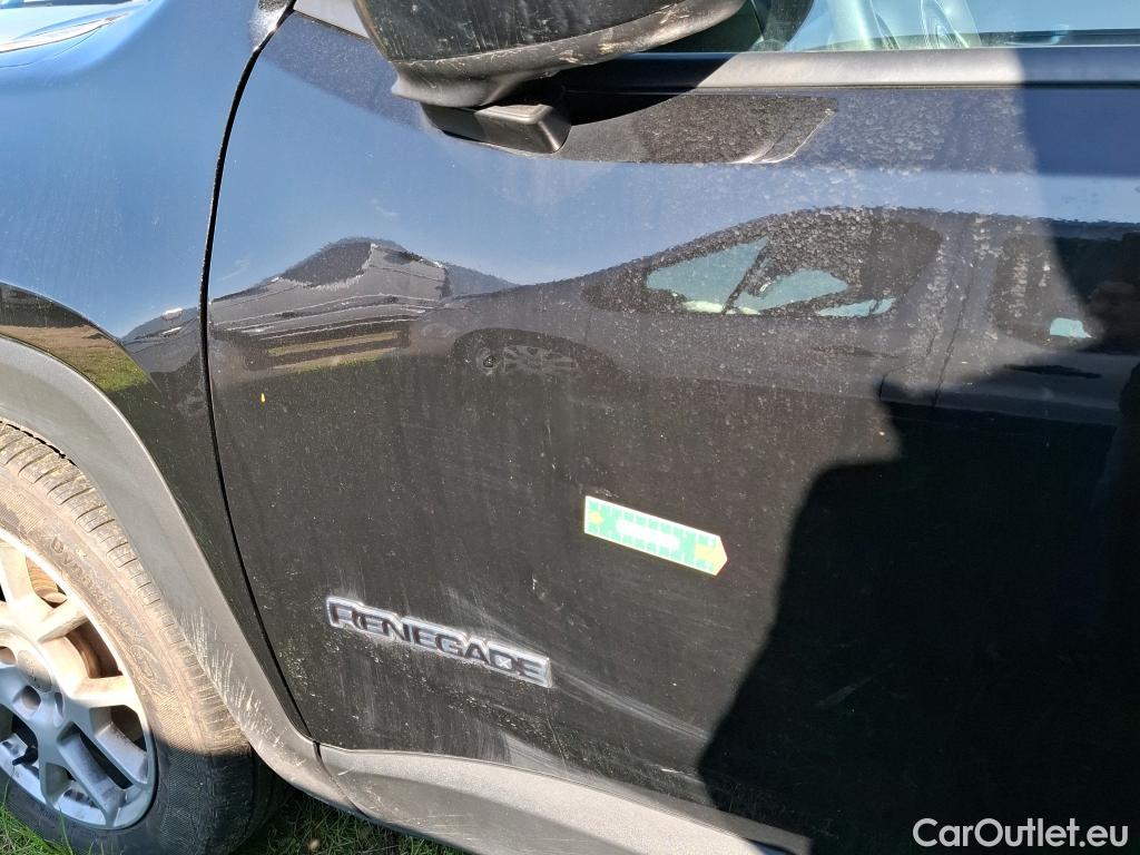  Jeep  Patriot JEEP Renegade / 2018 / 5P / SUV 1.5 MHEV Turbo T4 130 Limited #18