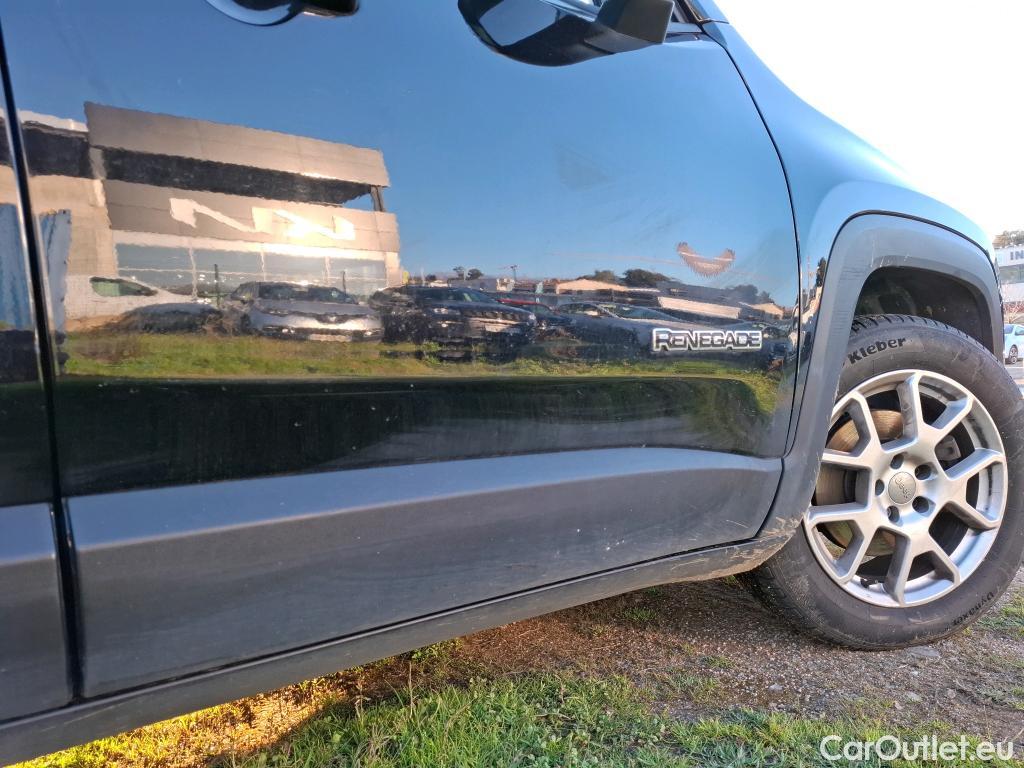  Jeep  Patriot JEEP Renegade / 2018 / 5P / SUV 1.5 MHEV Turbo T4 130 Limited #9