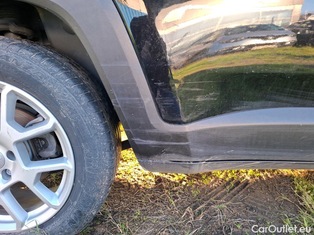  Jeep  Patriot JEEP Renegade / 2018 / 5P / SUV 1.5 MHEV Turbo T4 130 Limited #25