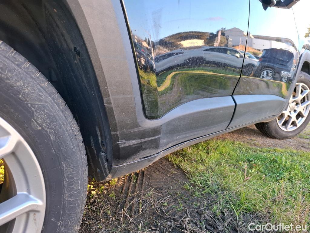  Jeep  Patriot JEEP Renegade / 2018 / 5P / SUV 1.5 MHEV Turbo T4 130 Limited #26