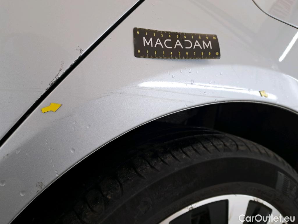  Mercedes  A-Klasse Classe A Compact  2018  5P  Berline A 250 e Business Line 8GDCT
 #38