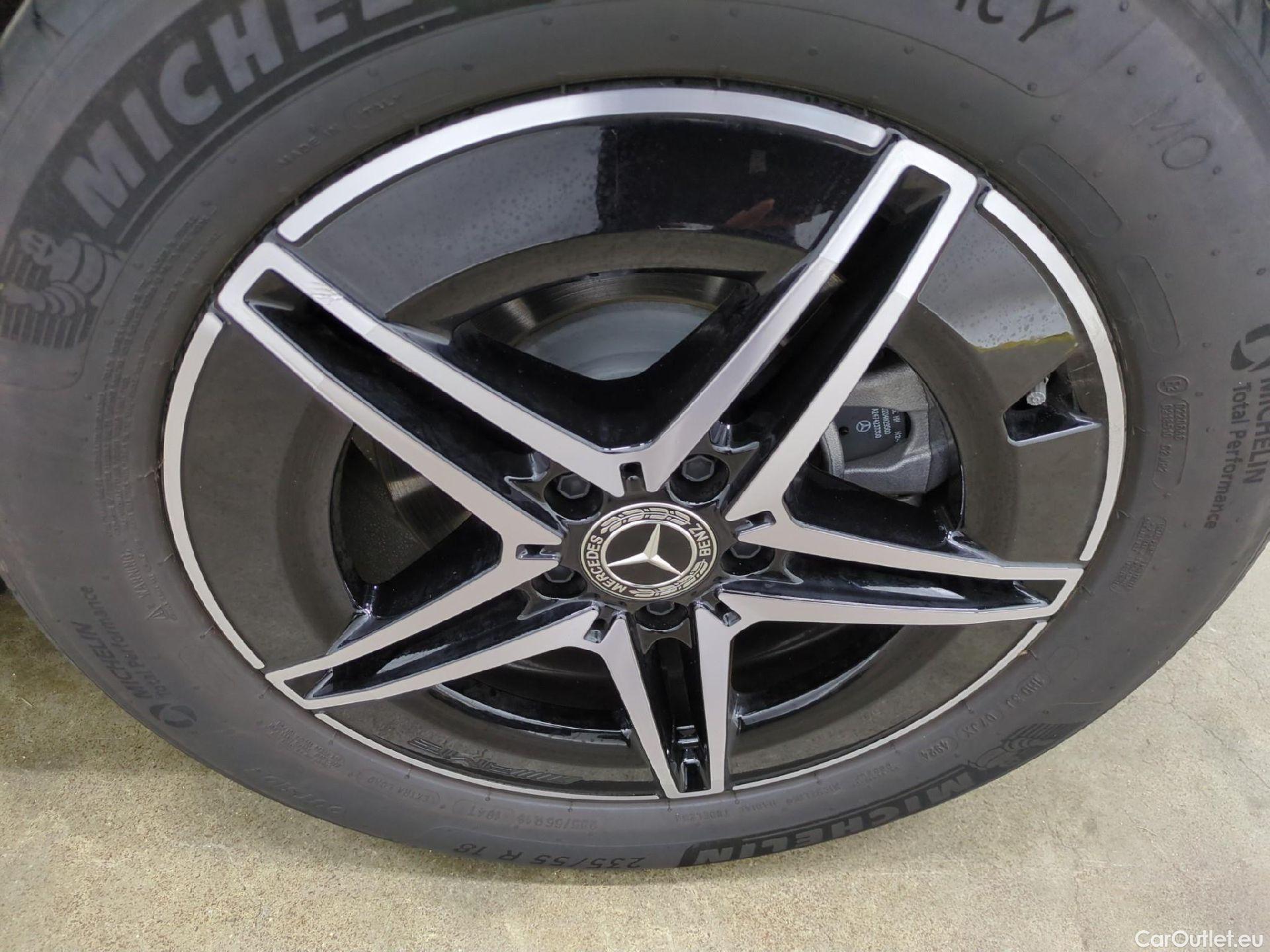  Mercedes  EQA MERCEDES-BENZ  / 2021 / 5P / SUV  250+ AMG Line #9