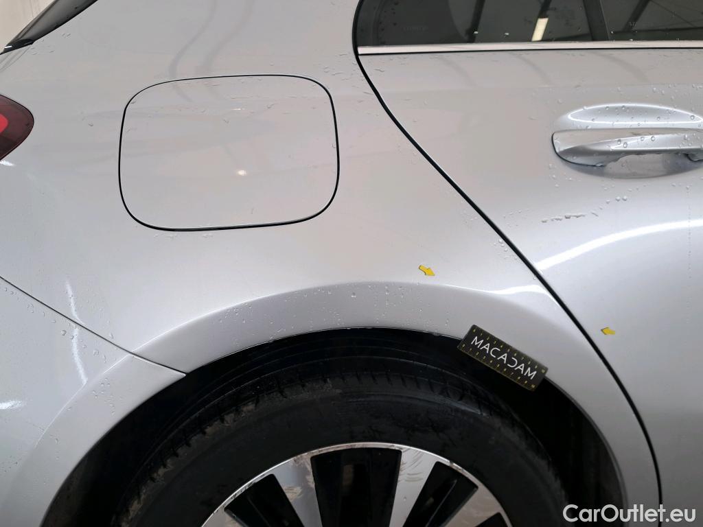  Mercedes  A-Klasse Classe A Compact  2018  5P  Berline A 250 e Business Line 8GDCT
 #4