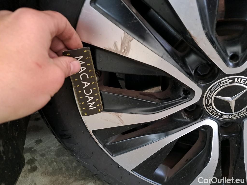  Mercedes  A-Klasse Classe A Compact  2018  5P  Berline A 250 e Business Line 8GDCT
 #23