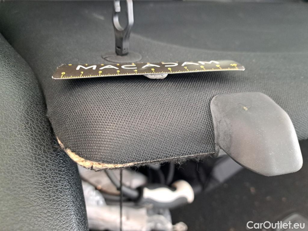  Mercedes  A-Klasse Classe A Compact  2018  5P  Berline A 250 e Business Line 8GDCT
 #25