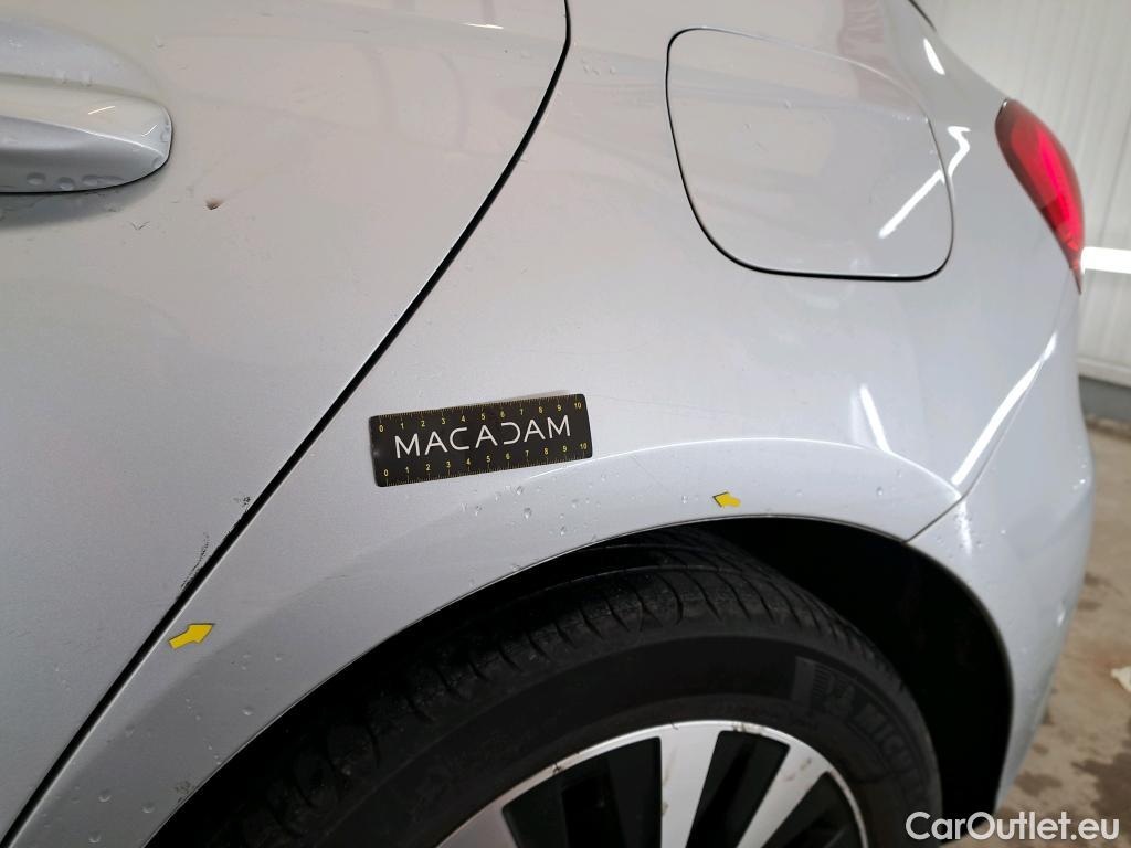  Mercedes  A-Klasse Classe A Compact  2018  5P  Berline A 250 e Business Line 8GDCT
 #37