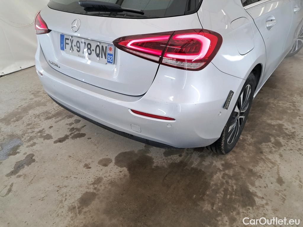  Mercedes  A-Klasse Classe A Compact  2018  5P  Berline A 250 e Business Line 8GDCT
 #1