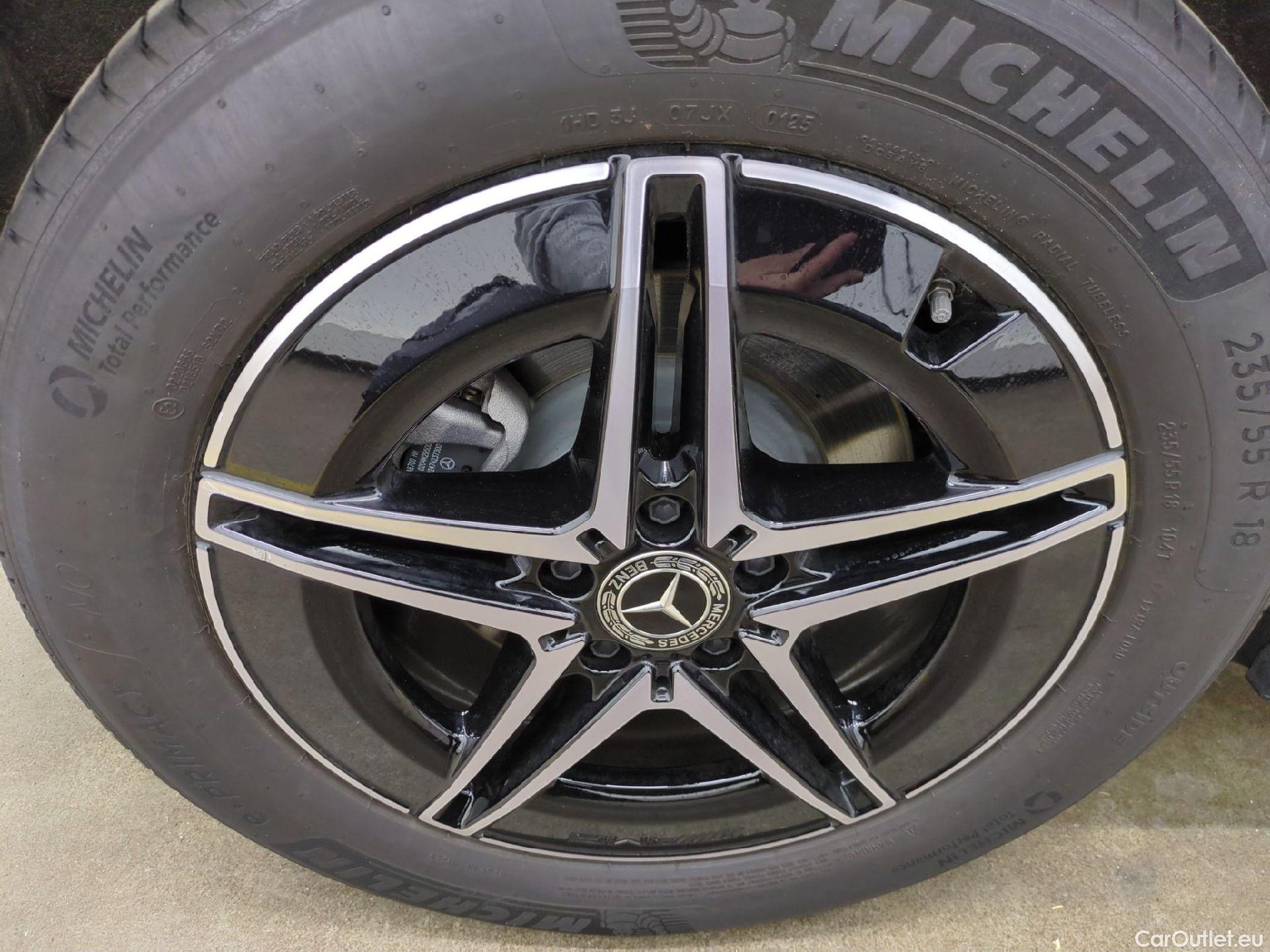  Mercedes  EQA MERCEDES-BENZ  / 2021 / 5P / SUV  250+ AMG Line #11