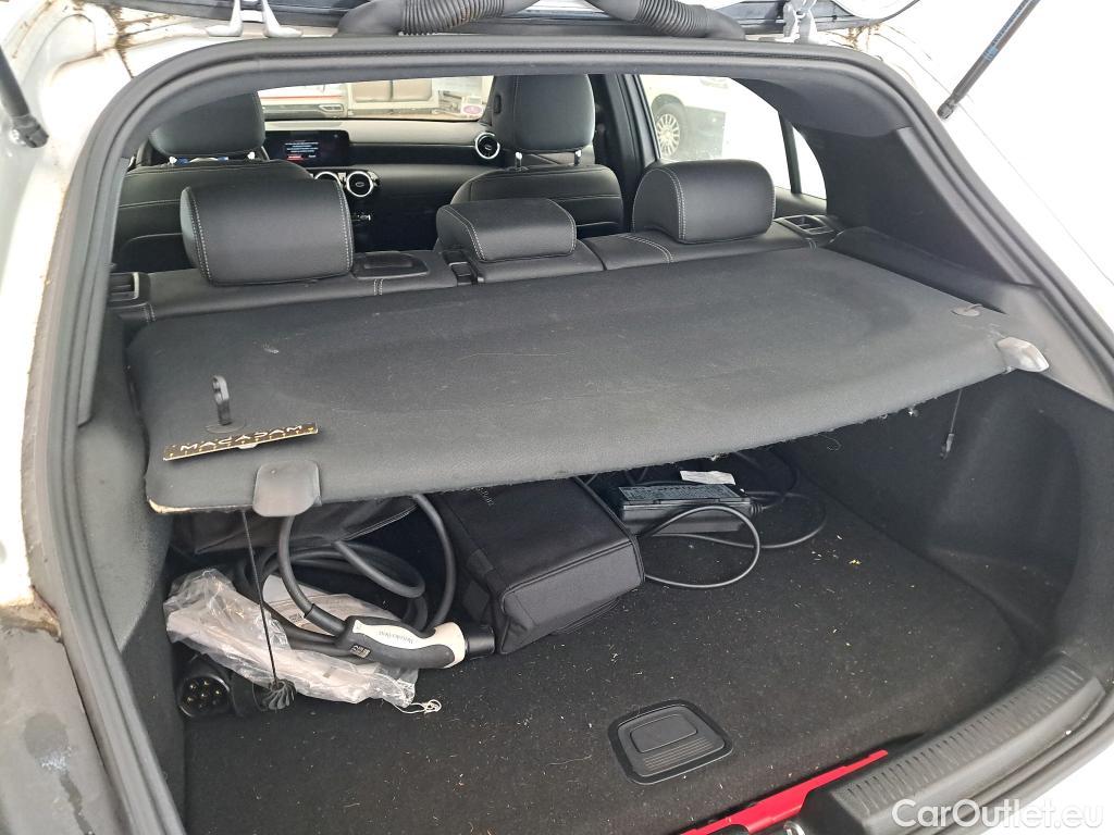  Mercedes  A-Klasse Classe A Compact  2018  5P  Berline A 250 e Business Line 8GDCT
 #24