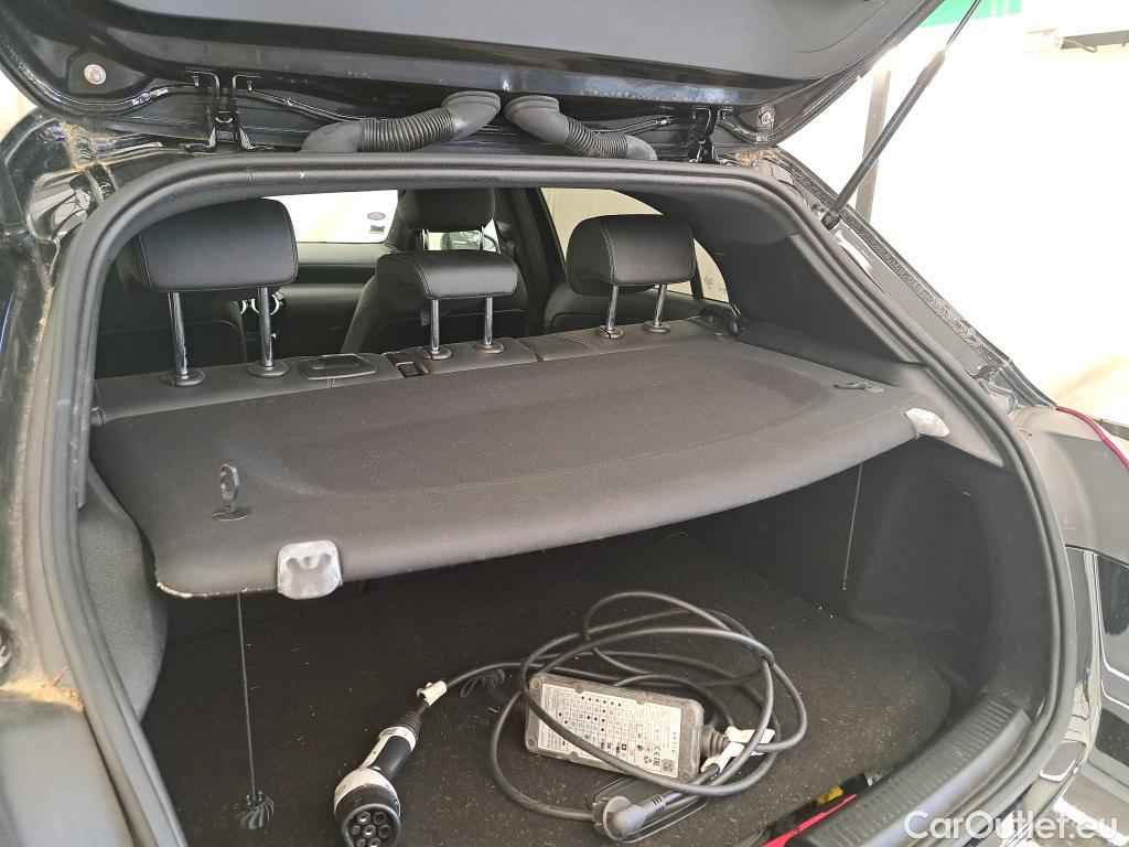  Mercedes  A-Klasse MERCEDES-BENZ Classe A Compact / 2018 / 5P / Berline A 250 e Business Line 8G-DCT #11