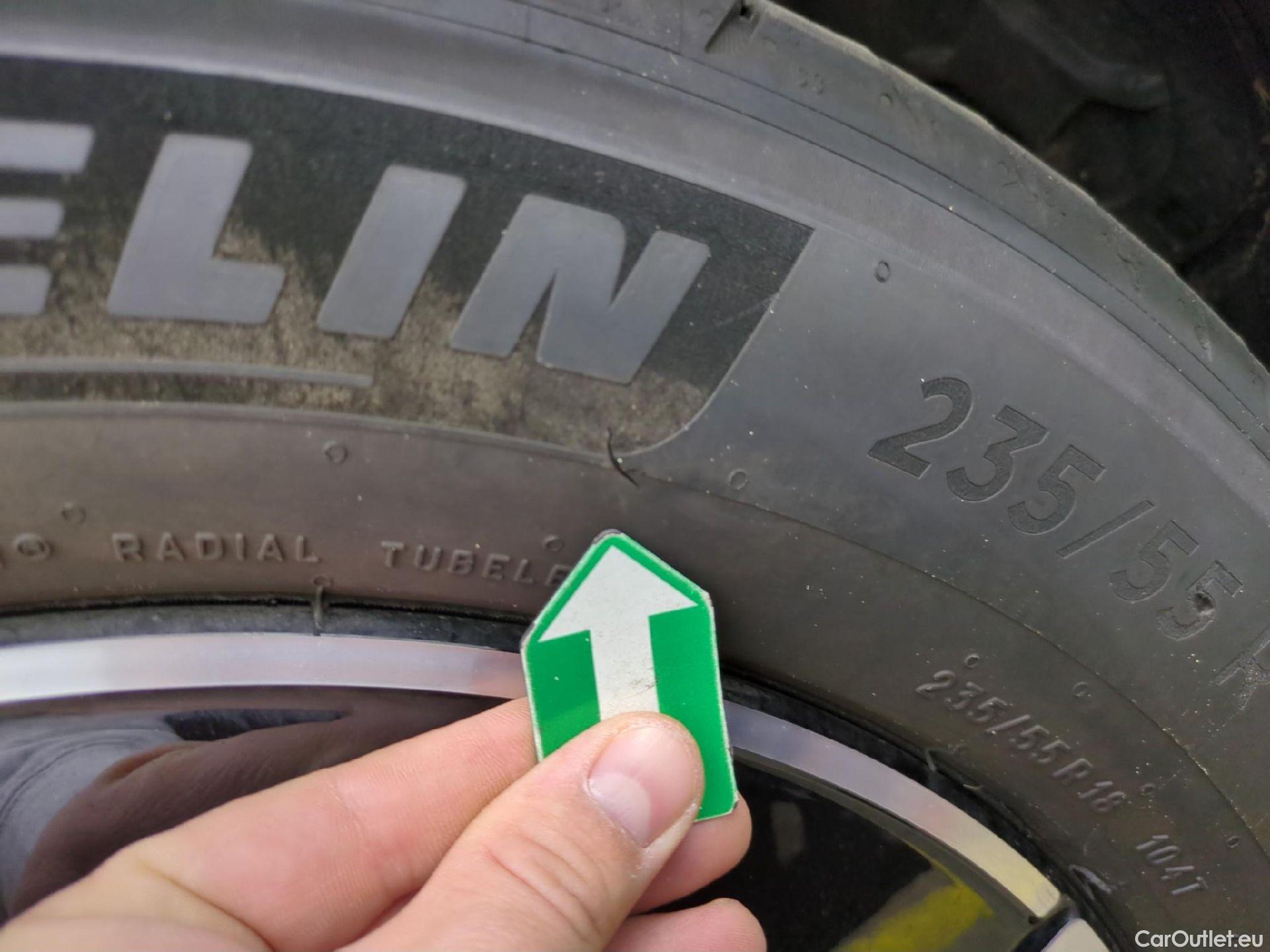  Mercedes  EQA MERCEDES-BENZ  / 2021 / 5P / SUV  250+ AMG Line #4