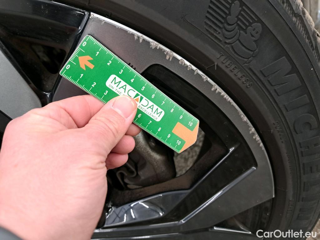  Renault  Austral RENAULT  / 2022 / 5P / Crossover TECHNO ESPRIT ALPINE MILD HYBRID 160 #15