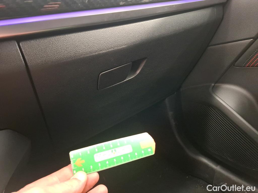  Renault  Arkana RENAULT  / 2021 / 5P / SUV R.S. Line TCe 160 EDC FAP - 21B #12