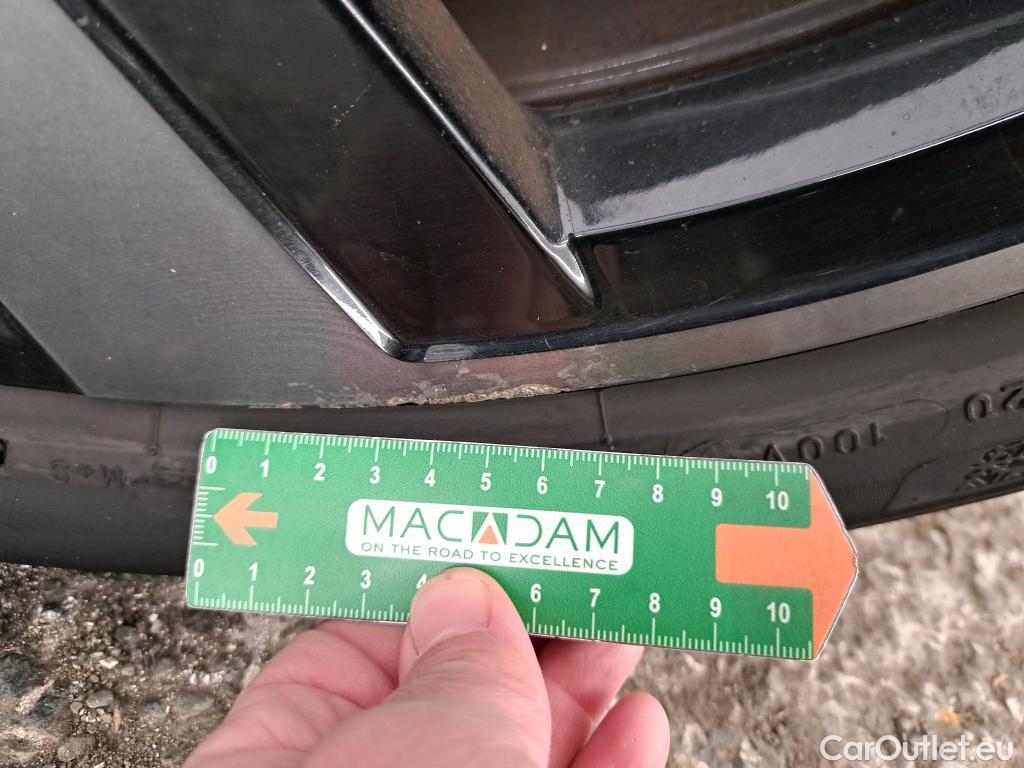  Renault  Austral RENAULT  / 2022 / 5P / Crossover TECHNO ESPRIT ALPINE MILD HYBRID 160 #16