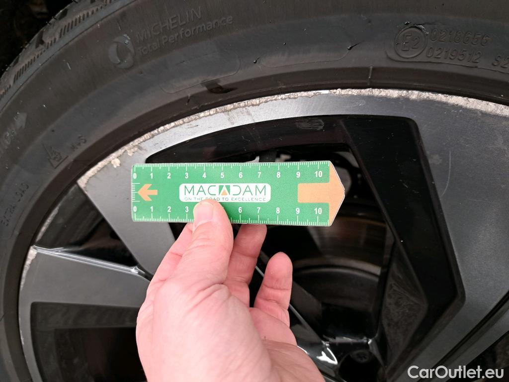  Renault  Austral RENAULT  / 2022 / 5P / Crossover TECHNO ESPRIT ALPINE MILD HYBRID 160 #3