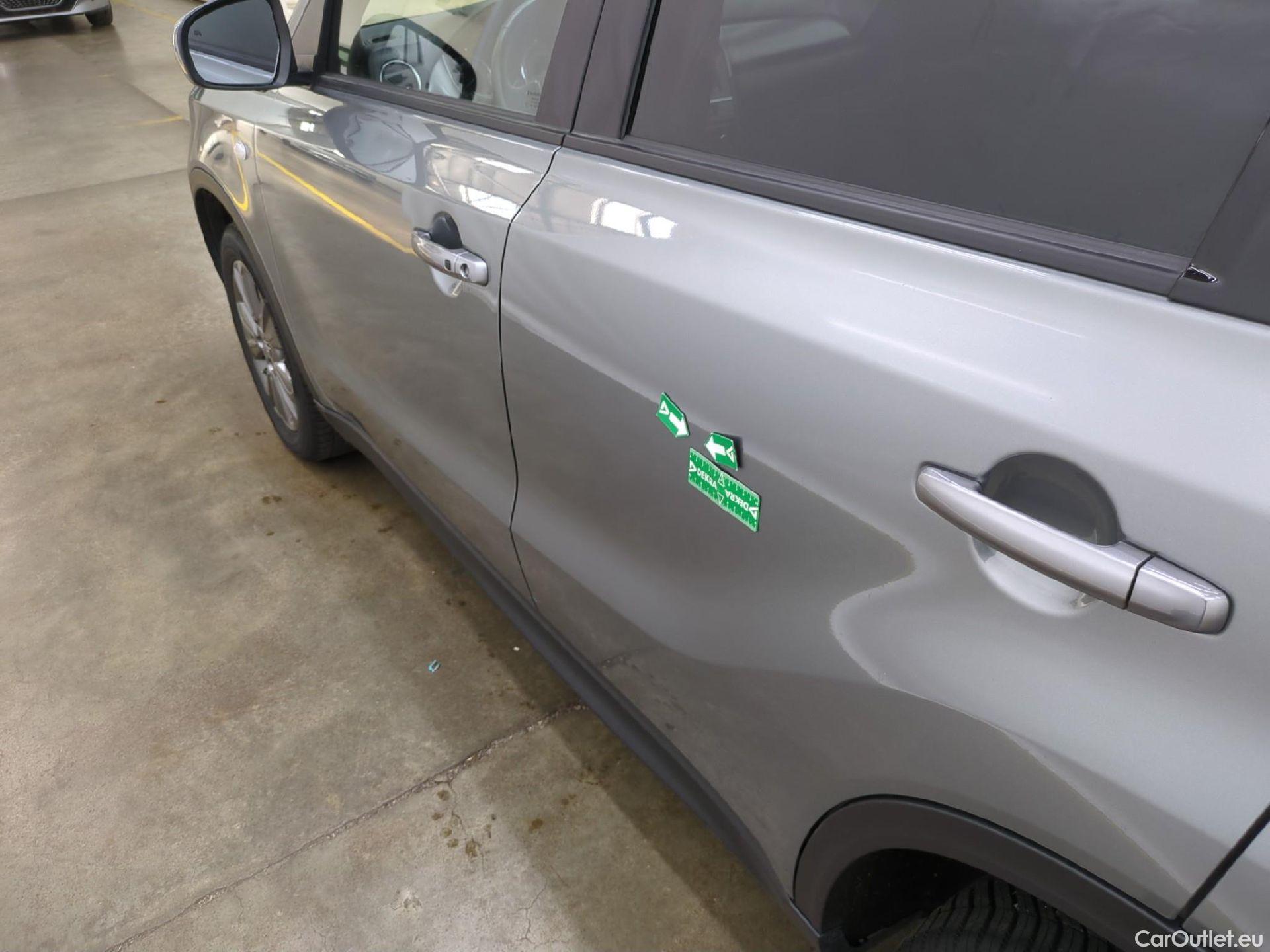  Land Rover  Discovery SUZUKI Vitara / 2015 / 5P / SUV 1.5 Dualjet hybrid PRIVILEGE AT #8