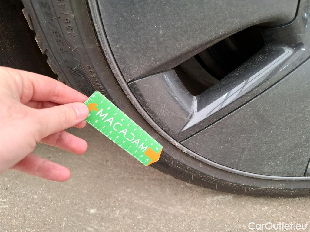  Tesla  Model 3 TESLA  / 2018 / 4P / Berline Long Range Dual Motor AWD #31