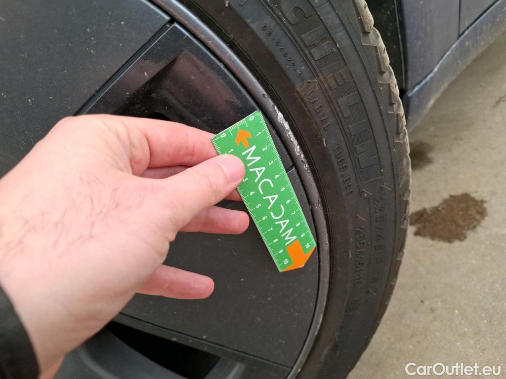  Tesla  Model 3 TESLA  / 2018 / 4P / Berline Long Range Dual Motor AWD #27