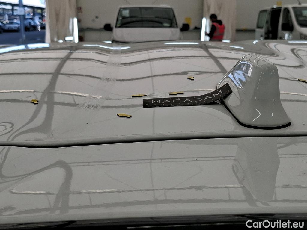  Toyota  Yaris TOYOTA  Hybride / 2019 / 5P / Berline Hybride 116h Dynamic Business Beyond Zer #2