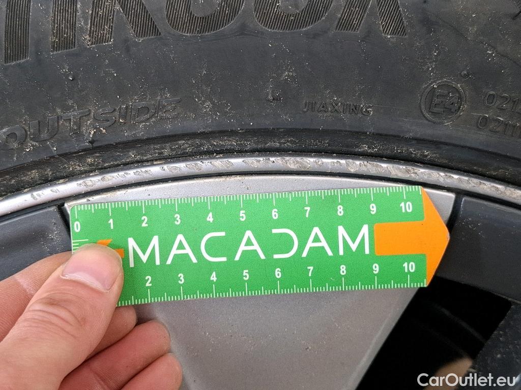  Tesla  Model Y TESLA  / 2021 / 5P / SUV RWD #2