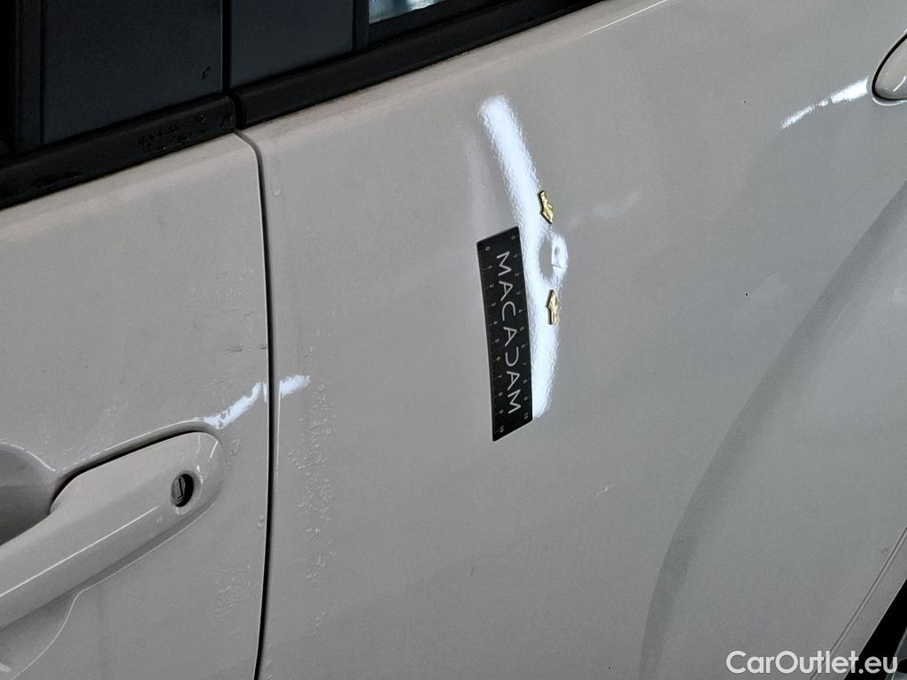  Toyota  Yaris TOYOTA  Hybride / 2019 / 5P / Berline Hybride 116h Dynamic Business Beyond Zer #43