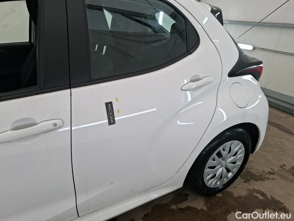  Toyota  Yaris TOYOTA  Hybride / 2019 / 5P / Berline Hybride 116h Dynamic Business Beyond Zer #42