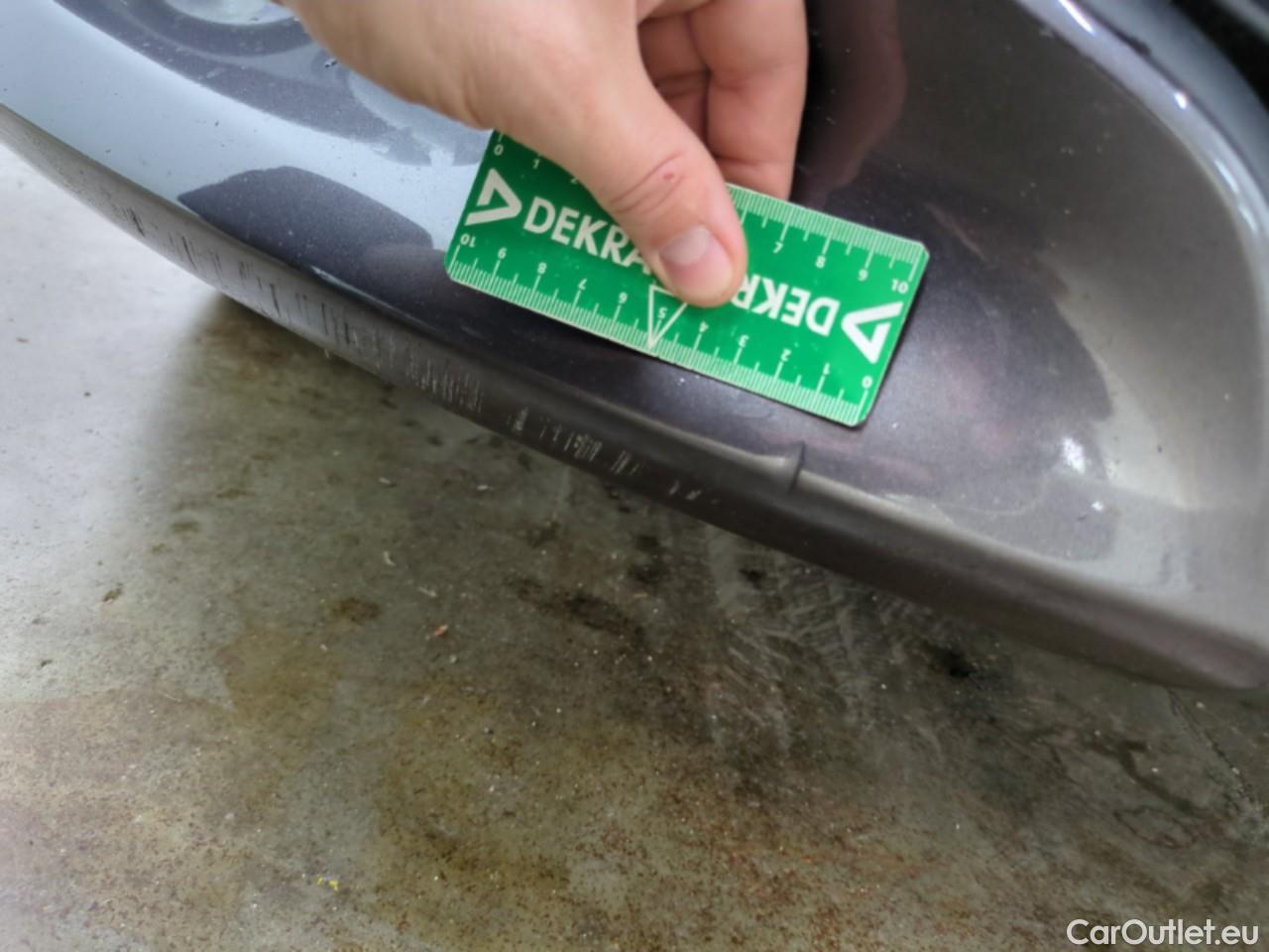  Toyota  Yaris TOYOTA  Hybride / 2019 / 5P / Berline Hybride 116h France Business #4