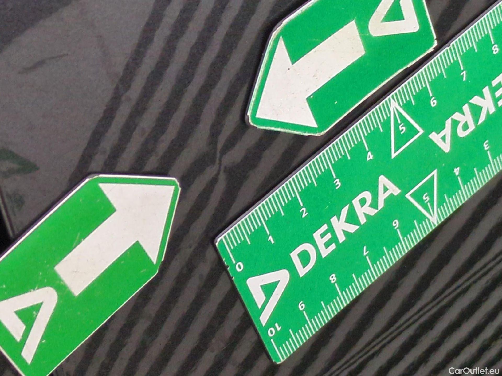  Toyota  Yaris TOYOTA  Hybride / 2019 / 5P / Berline Hybride 116h France Business #10