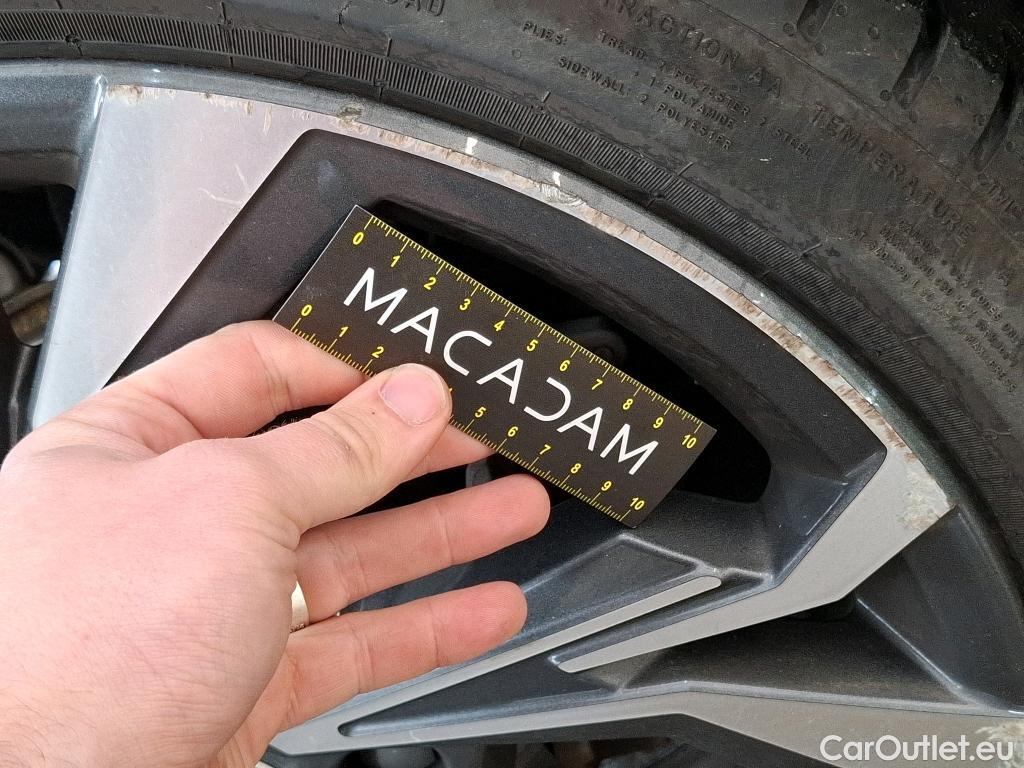  Audi  A3 AUDI  Sportback / 2020 / 5P / Berline 35 TFSI 150 MHEV S Tronic S Line #16