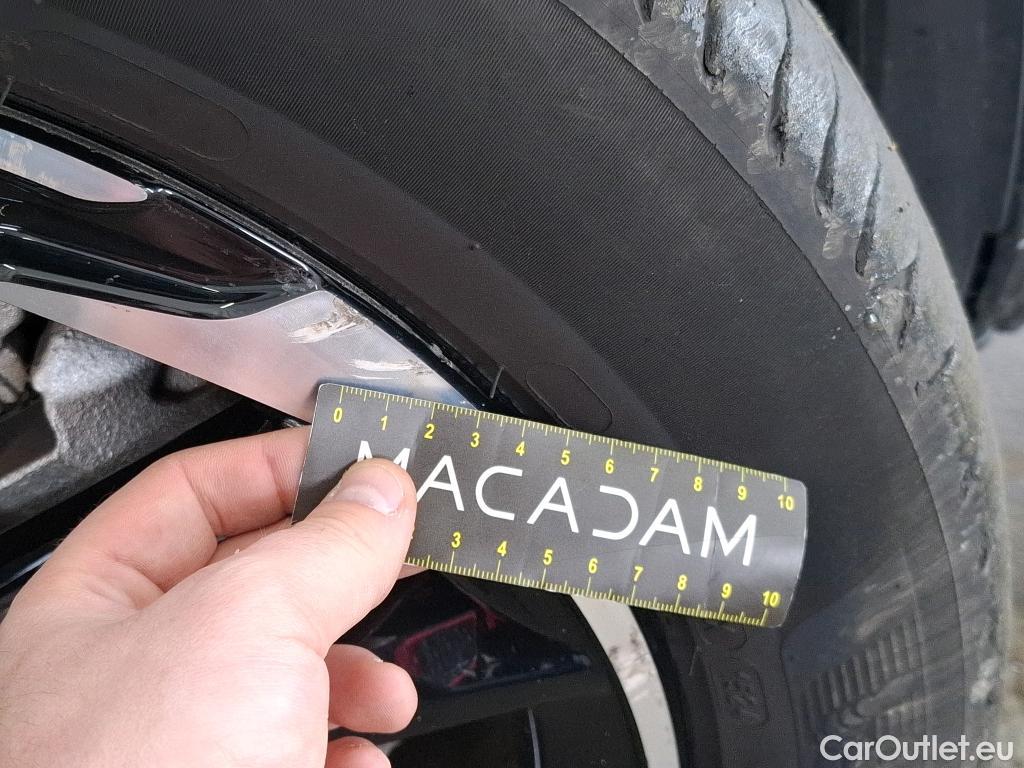  DS  DS7 DS DS 7 Crossback / 2017 / 5P / SUV E-TENSE 4x4 300 PERFORMANCE Line #76