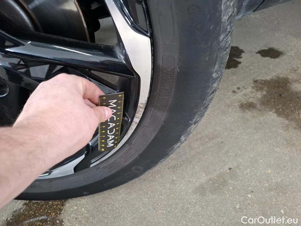  DS  DS7 DS DS 7 Crossback / 2017 / 5P / SUV E-TENSE 4x4 300 PERFORMANCE Line #55