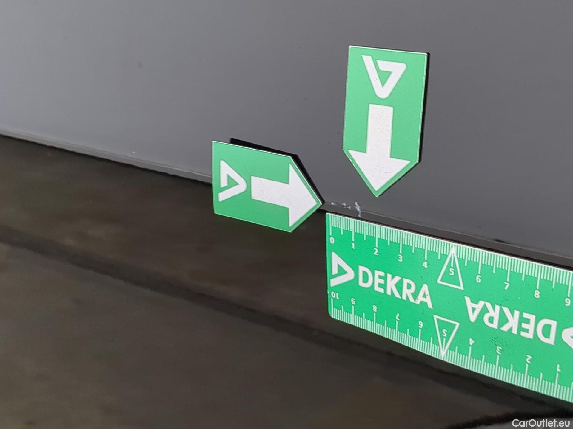  Jeep  Compass JEEP  / 2021 / 5P / SUV 1.3 TURBO T4 240 4XE LIMITED OPERATION STOCK #10