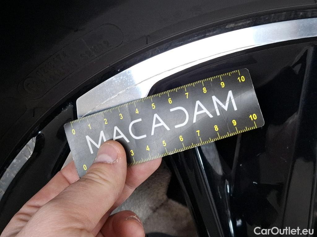  DS  DS7 DS DS 7 Crossback / 2017 / 5P / SUV E-TENSE 4x4 300 PERFORMANCE Line #52