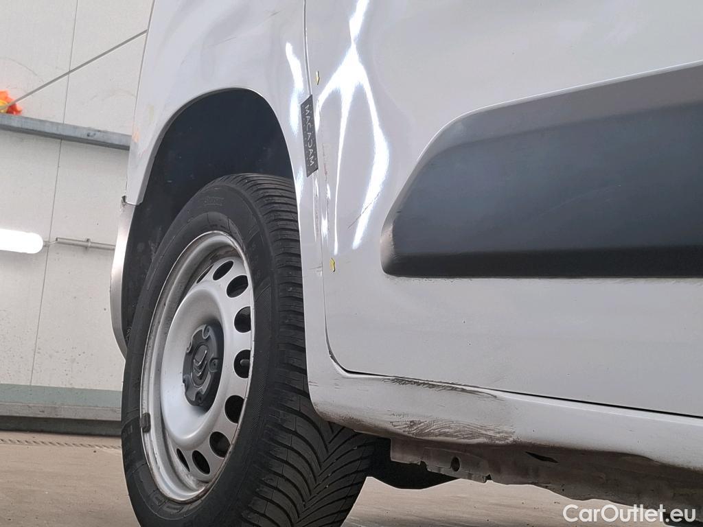  Citroen  Berlingo CITROEN  Van / 2018 / 4P / Fourgonnette Taille M 650kg BlueHDi 130 S&S EAT8 #15