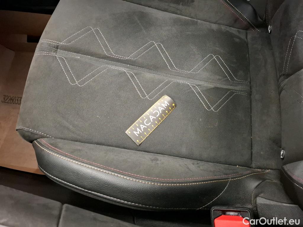  DS  DS7 DS DS 7 Crossback / 2017 / 5P / SUV E-TENSE 4x4 300 PERFORMANCE Line #82