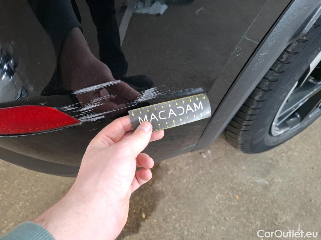  DS  DS7 DS DS 7 Crossback / 2017 / 5P / SUV E-TENSE 4x4 300 PERFORMANCE Line #31