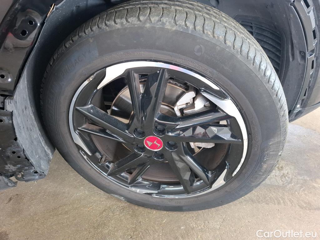  DS  DS7 DS DS 7 Crossback / 2017 / 5P / SUV E-TENSE 4x4 300 PERFORMANCE Line #74