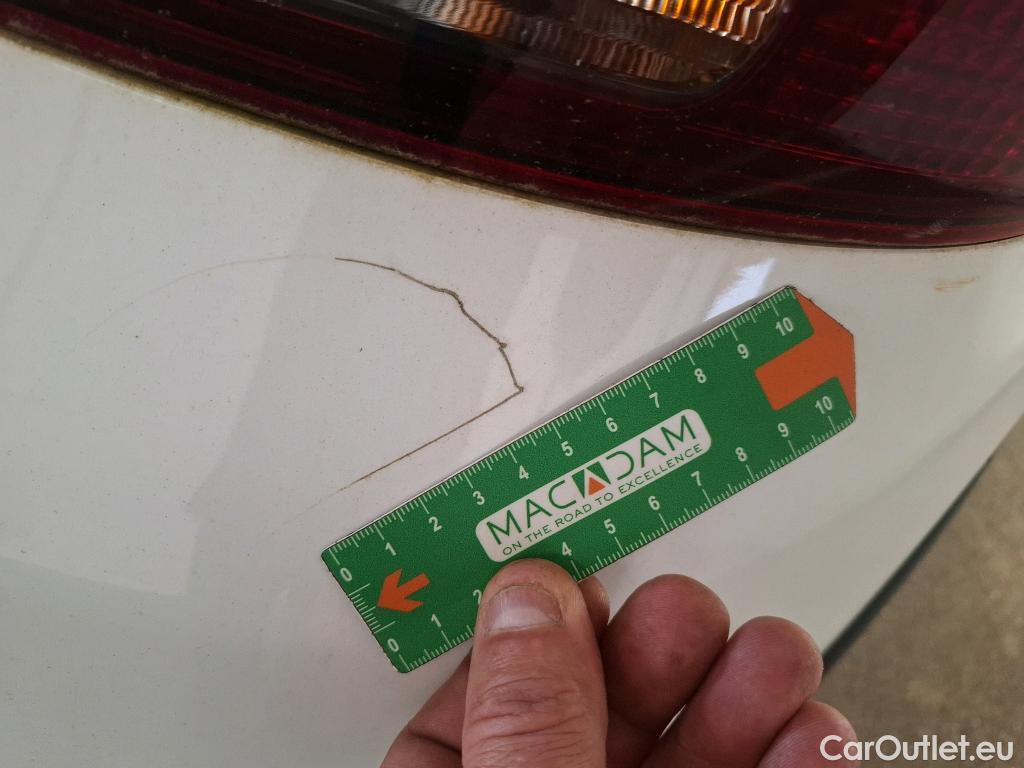  Citroen  C3  Société Feel Nav 1.2 PureTech 80CV BVM5 E6 #3