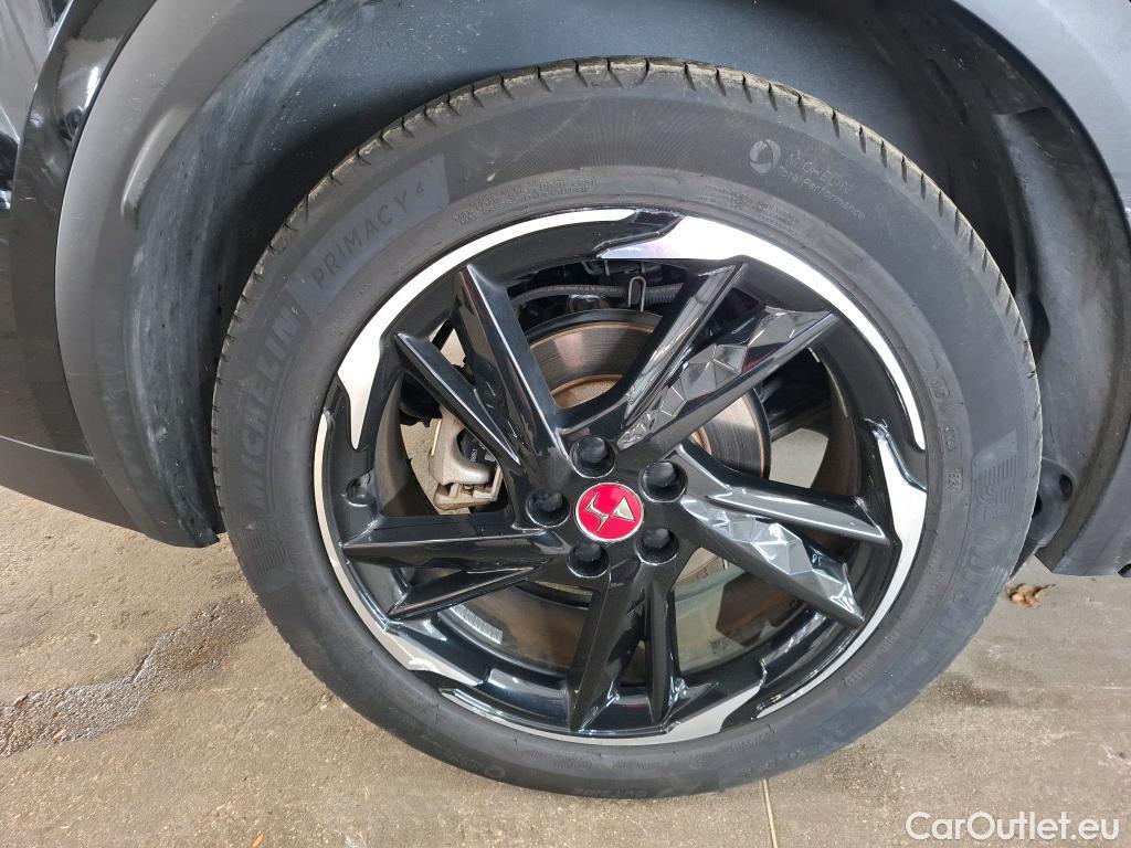  DS  DS7 DS DS 7 Crossback / 2017 / 5P / SUV E-TENSE 4x4 300 PERFORMANCE Line #63